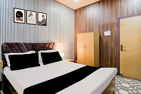 Deluxe With Balcony Hotel Aaghnya