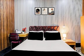 Deluxe With Balcony Hotel Aaghnya