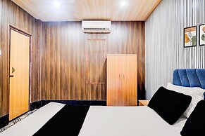 Deluxe With Balcony Hotel Aaghnya