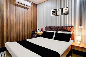 Deluxe With Balcony Hotel Aaghnya
