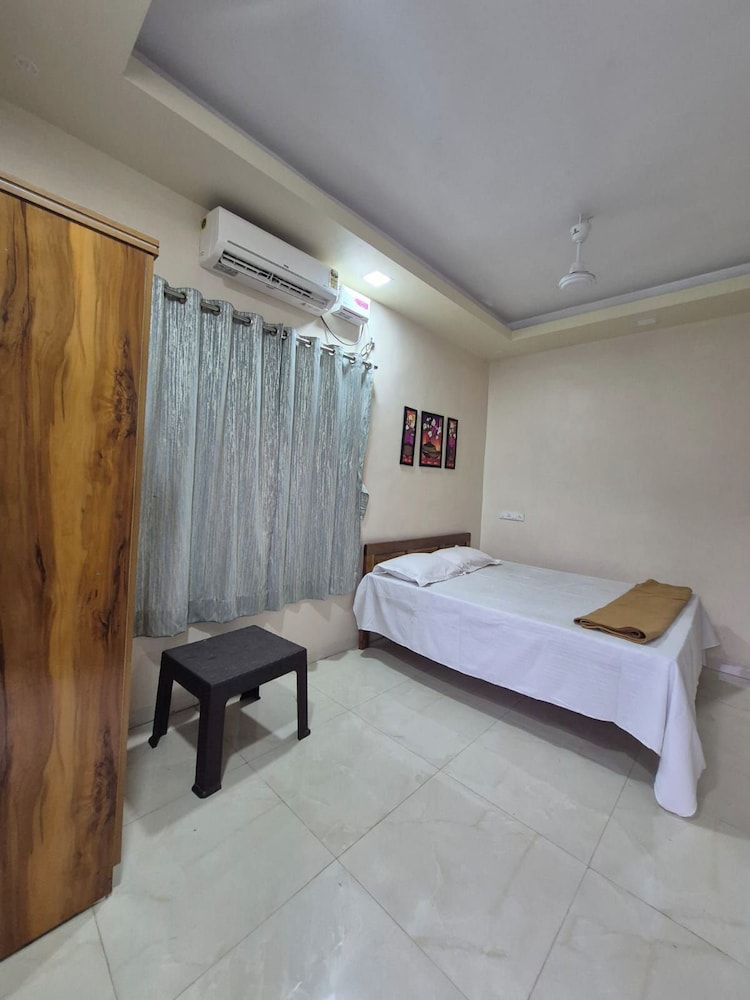 Mohor Retreat