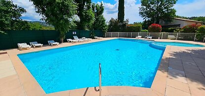 Duplex in Tourrettes With Pool Access