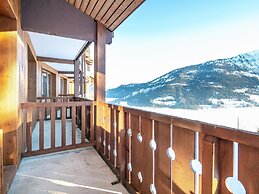 Compact Alpine Stay for 3 in Doucy