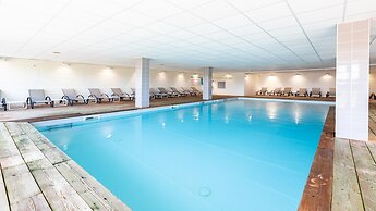 Spacious Stay for 6 Near Emerald Coast