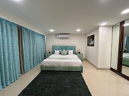 HR Villa One