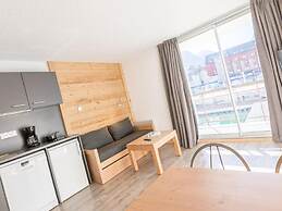 Bright Studio With Cosy Sleeping Corner