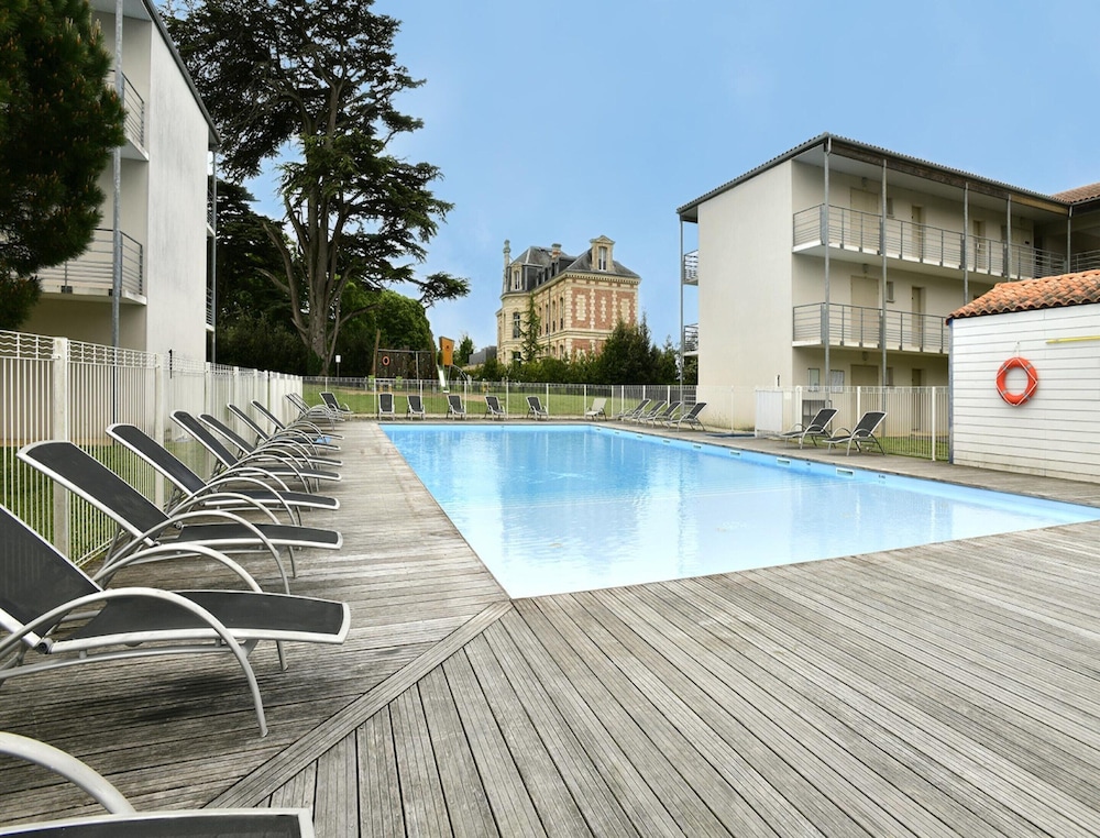 Accessible Stay Near La Rochelle