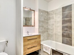 Tranquil Village Apartment for 6