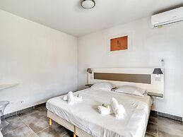 Tranquil Village Apartment for 6