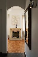 Penthouse Under Acropolis