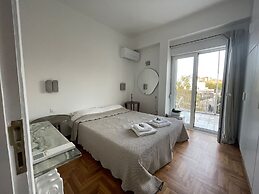 Penthouse Under Acropolis