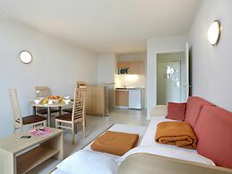 Epernay Vineyard Stay for 3 Guests