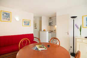 Family Stay Near Beach & Marina