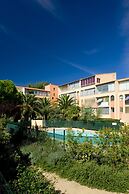 Family Stay Near Beach & Marina