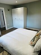House Sleeps 6 Garden