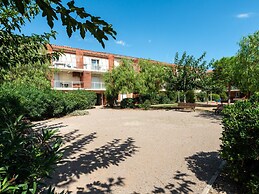 Chic 4-guest Studio, Wellness & Pool