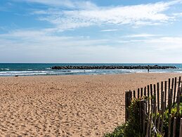 Valras Plage Coastal Stay for 6
