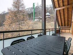 10-person Apartment With Balcony