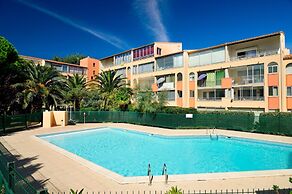 Coastal Apartment Near Richelieu