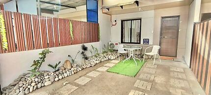 Bloomstone - 2BR Town House Aurora - Dumaguete