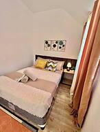 Bloomstone - 2BR Town House Aurora - Dumaguete
