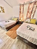 Bloomstone - 2BR Town House Aurora - Dumaguete
