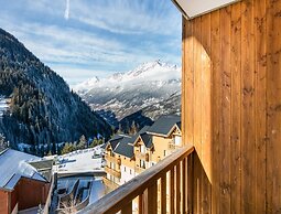 Spacious Alpine Hideaway for Eight