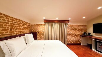 Vatër Hotel