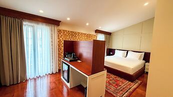 Vatër Hotel