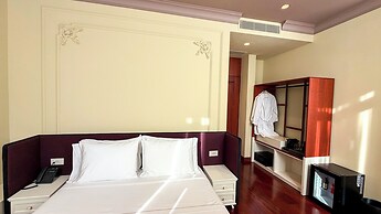 Vatër Hotel