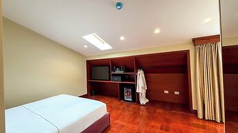Vatër Hotel