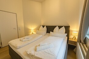170m2 Apartment bis zu 15 P. 1min UBahn