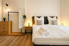 170m2 Apartment bis zu 15 P. 1min UBahn