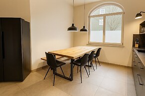170m2 Apartment bis zu 15 P. 1min UBahn