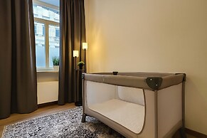 170m2 Apartment bis zu 15 P. 1min UBahn