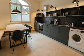 170m2 Apartment bis zu 15 P. 1min UBahn