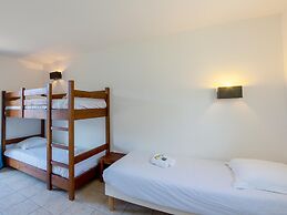 Saint-nic Retreat Near Beach