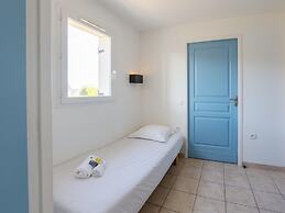 Saint-nic Retreat Near Beach