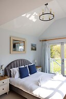 Stylish Itchenor Home Walk to Harbour Pub