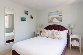 Stylish Itchenor Home Walk to Harbour Pub