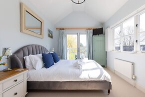 Stylish Itchenor Home Walk to Harbour Pub