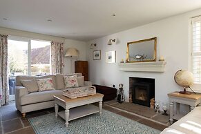 Stylish Itchenor Home Walk to Harbour Pub