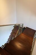 w Upscale 2BR Duplex w Balcony in Miraflores