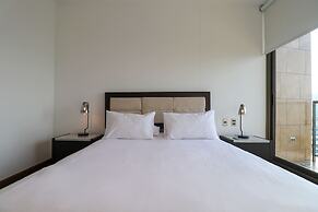 w Upscale 2BR Duplex w Balcony in Miraflores