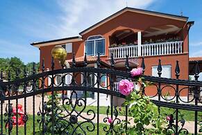Countryside Oasis in Valica