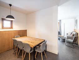 6-guest Alpine Rental With Balcony