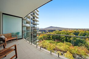 Stylish 1BR CBD w/ Parking Lot