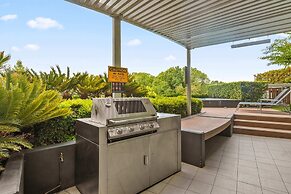 Stylish 1BR CBD w/ Parking Lot