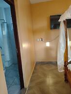 Le Grande Haven Shimoni
