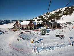 Les Deux Alpes Base for 2 With Ski Access